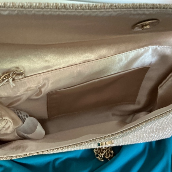 Jewel Bagley Evening Bag Clutch with Gold Chain Strap Gold Sparkle - Picture 4 of 4